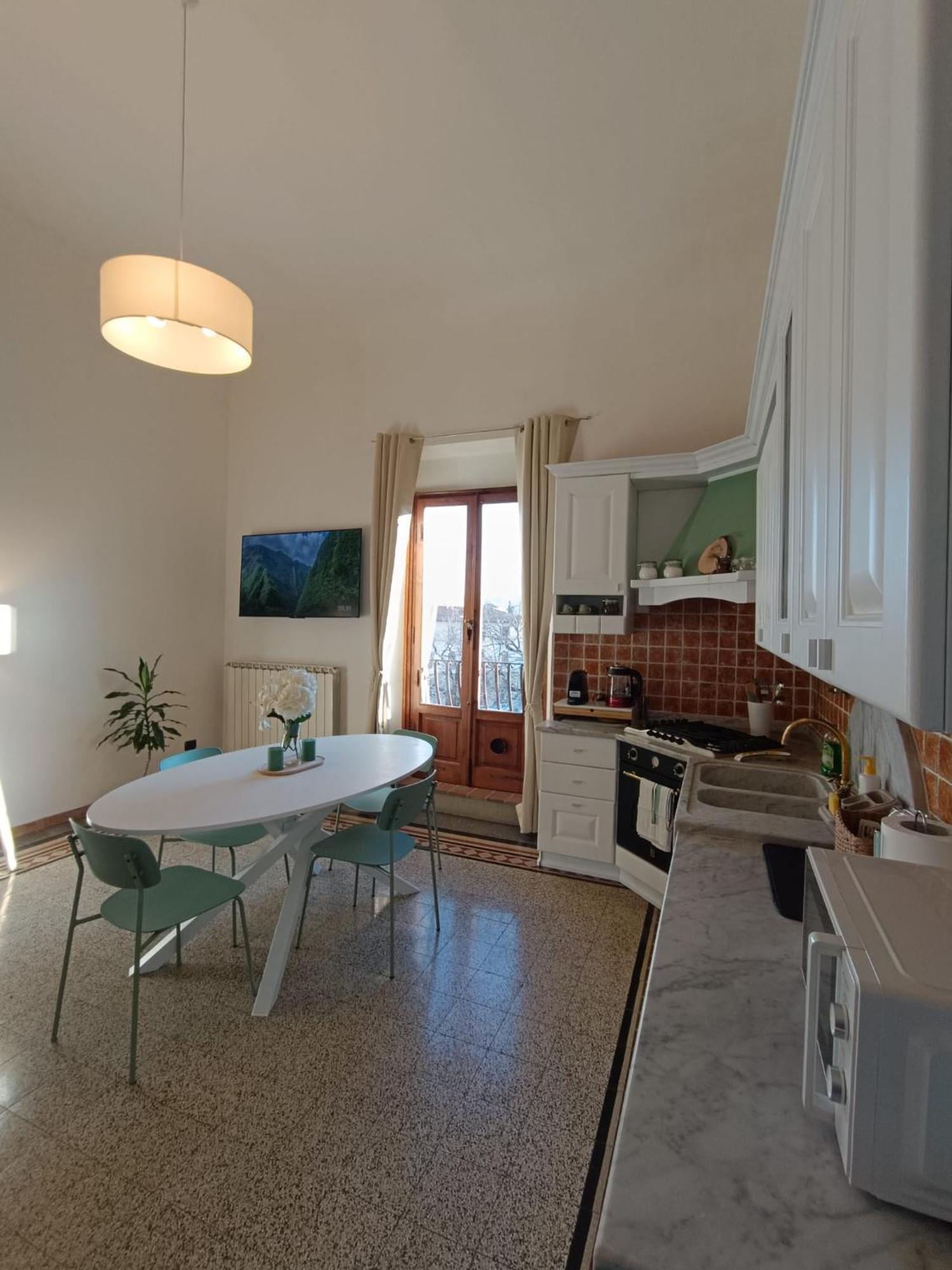 Florence Castle Apartment 2 Bedrooms, 2 Bathrooms Экстерьер фото